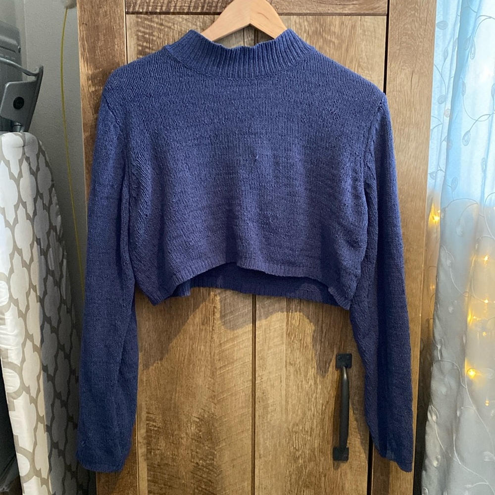 Wild Fable - Crop Top Sweater - Used - Ok Condition